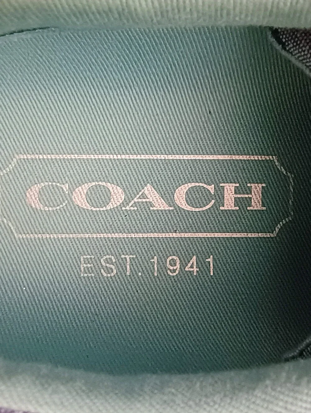 Beautiful Coach Barrett low-top sneakers in a gorgeous blue denim shades! 7.5M